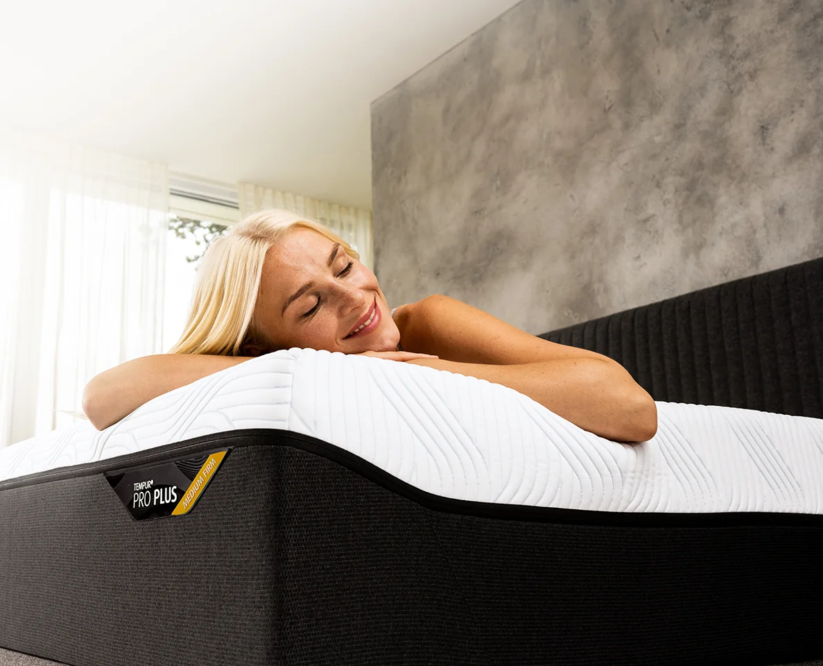 Tempur_Pro_Plus_Medium_Firm_Detalhe_Ambientada3.png